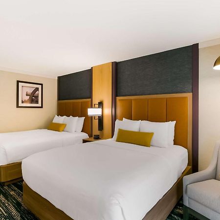 Best Western Premier The Central Hotel & Conference Center Χάρισμπουργκ Εξωτερικό φωτογραφία