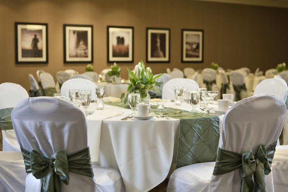 Best Western Premier The Central Hotel & Conference Center Χάρισμπουργκ Εστιατόριο φωτογραφία