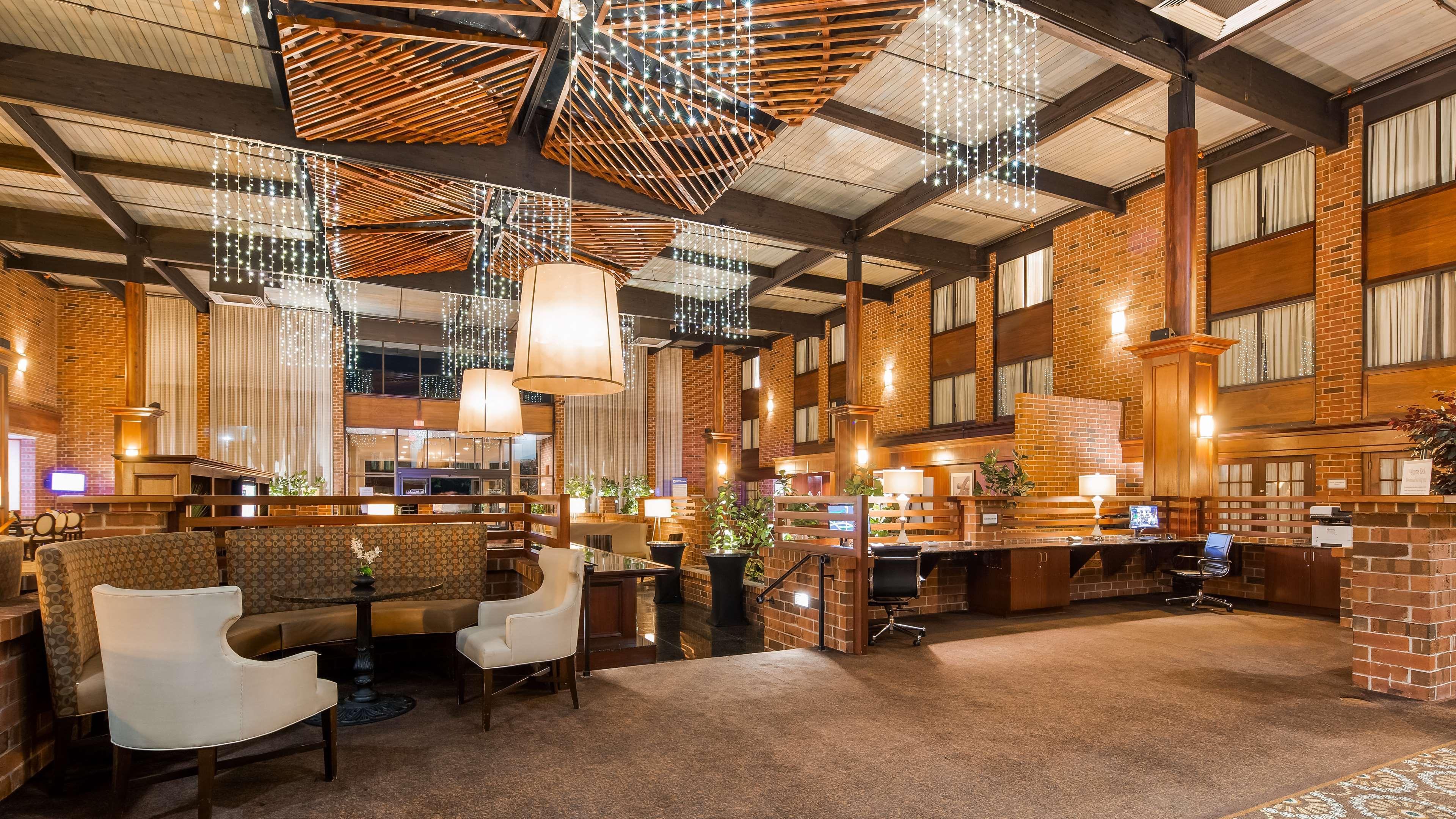 Best Western Premier The Central Hotel & Conference Center Χάρισμπουργκ Εξωτερικό φωτογραφία