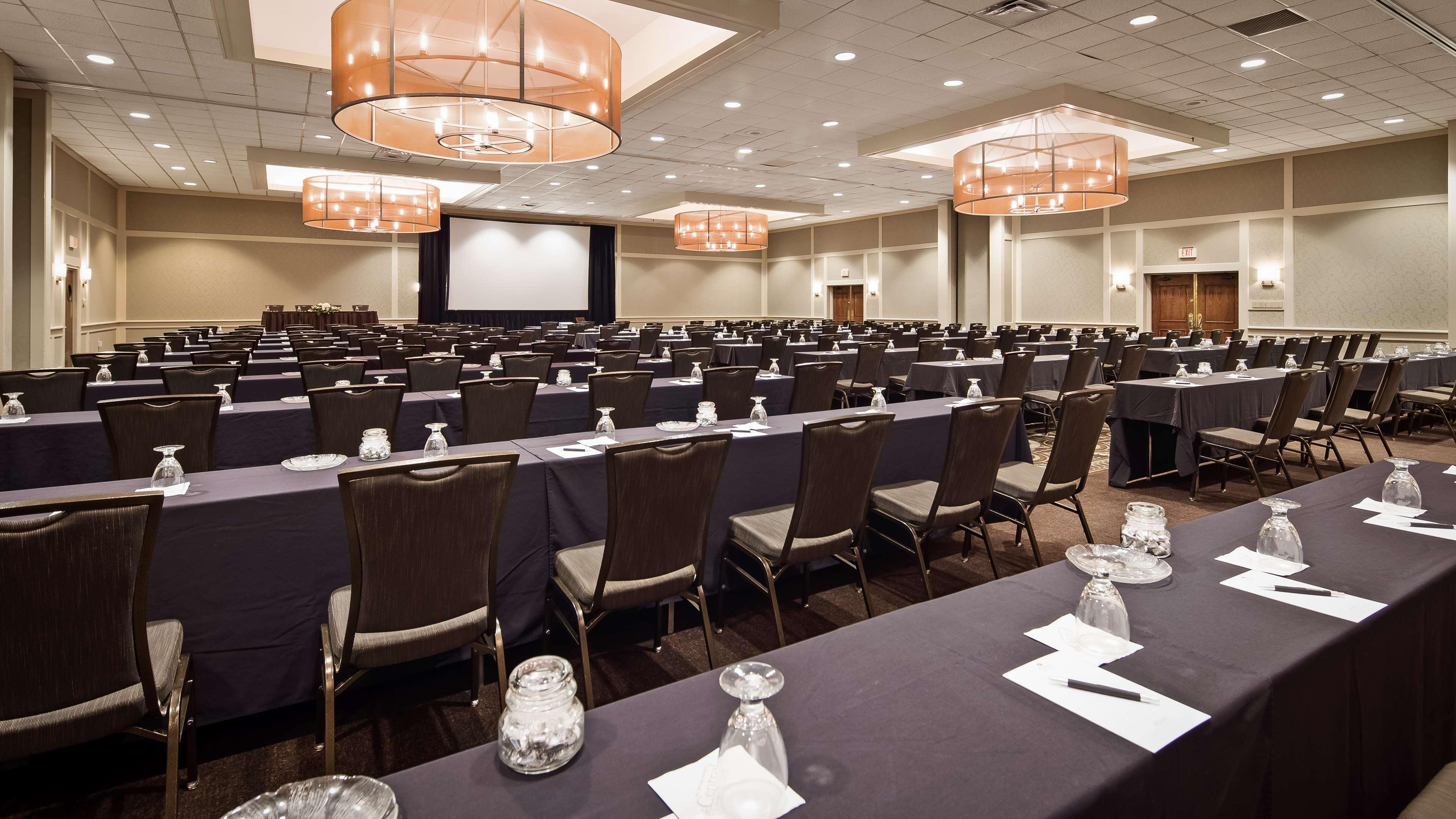 Best Western Premier The Central Hotel & Conference Center Χάρισμπουργκ Εξωτερικό φωτογραφία