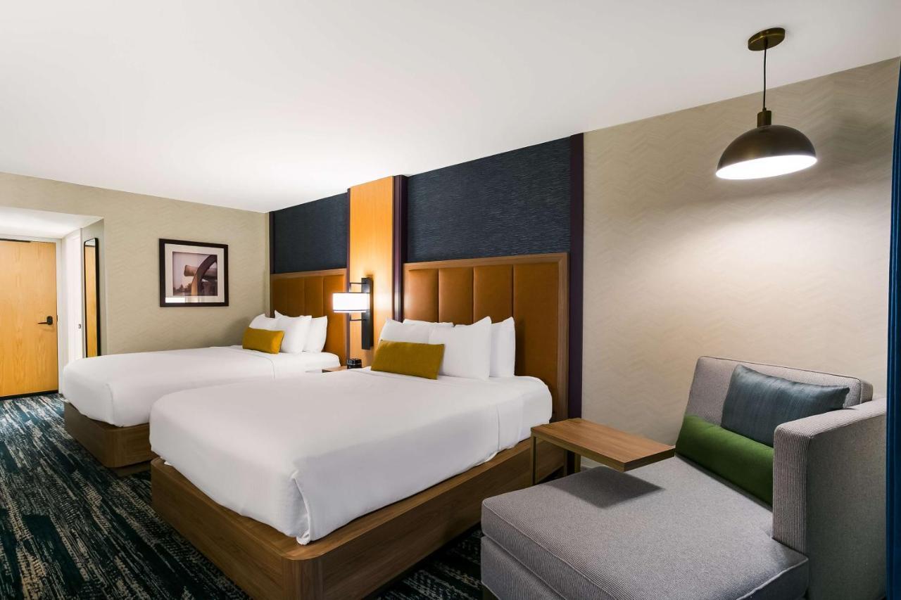 Best Western Premier The Central Hotel & Conference Center Χάρισμπουργκ Εξωτερικό φωτογραφία