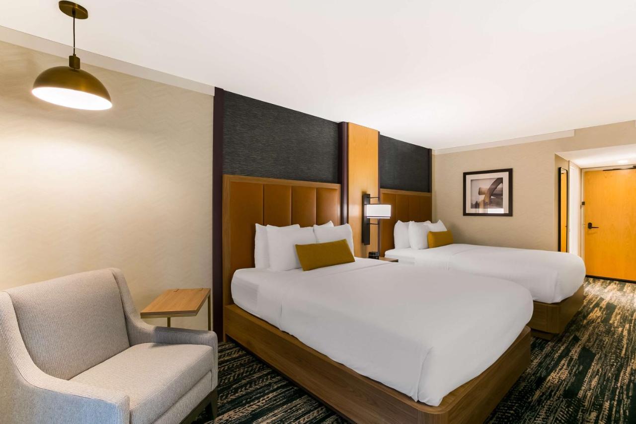 Best Western Premier The Central Hotel & Conference Center Χάρισμπουργκ Εξωτερικό φωτογραφία
