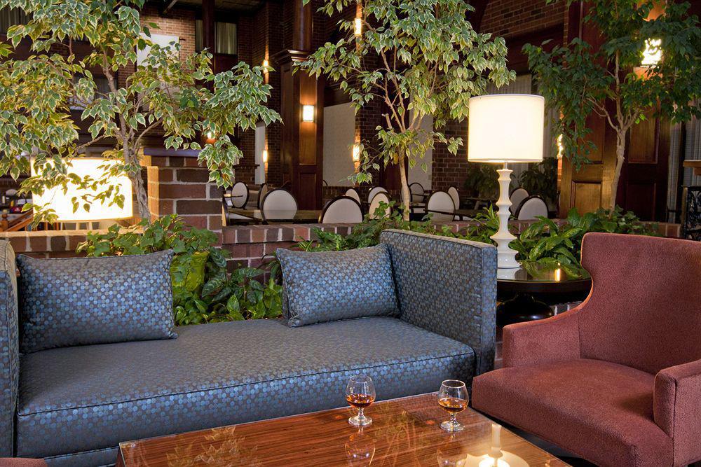 Best Western Premier The Central Hotel & Conference Center Χάρισμπουργκ Εξωτερικό φωτογραφία